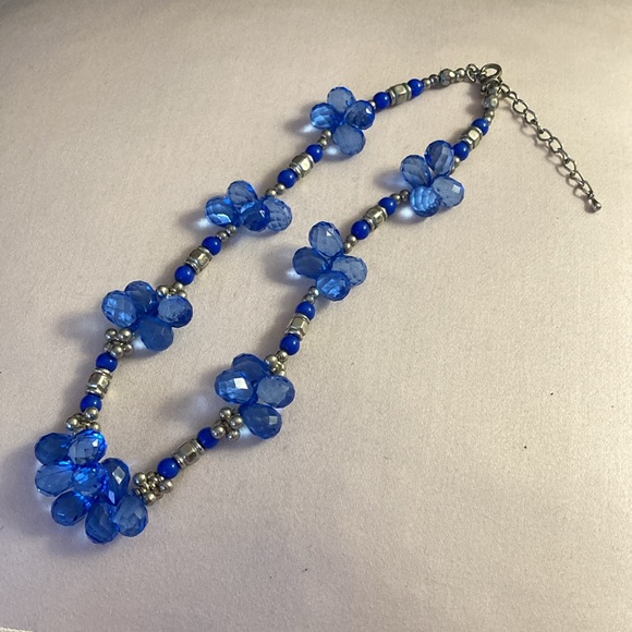 NWOT - EsMar Silvertone Sapphire Blue Crystal Necklace & Matching Earrings - Picture 3 of 12